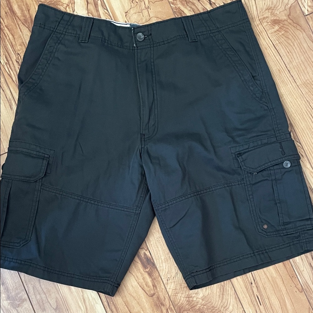Levi's Men's Dark Green Cargo Shorts